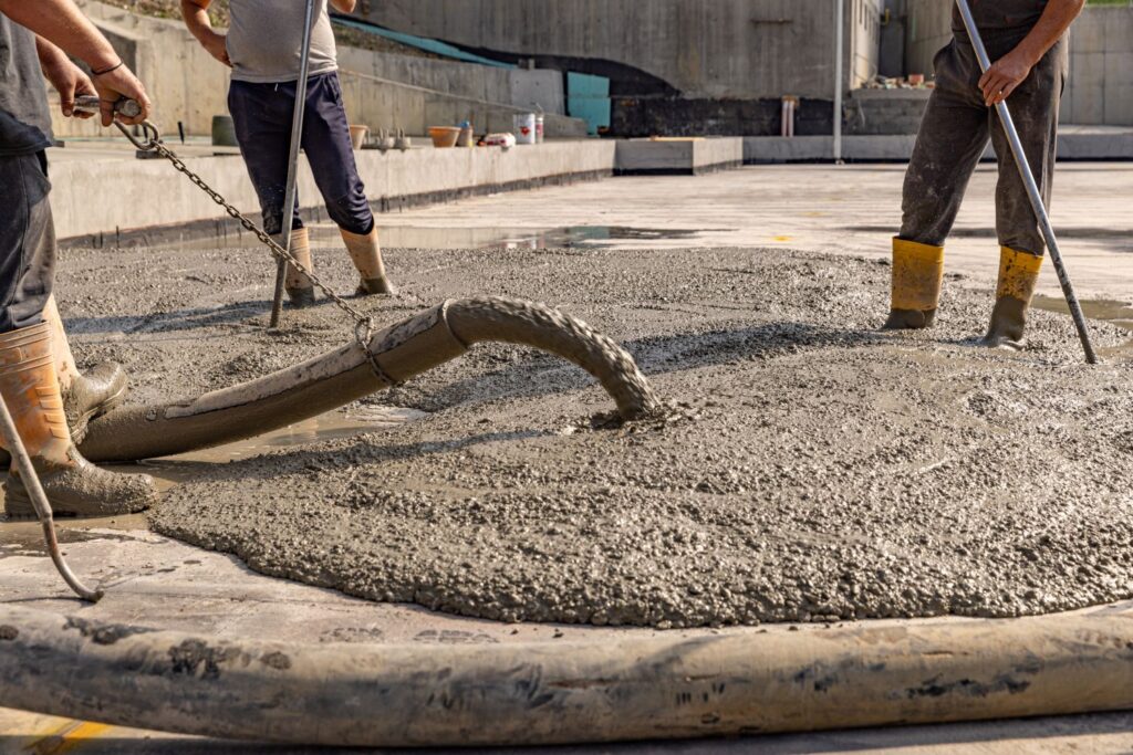 Self-Leveling Concrete: Creating Beautiful Spaces for Homes and Condos Building or renovating a home or condo to achieve smooth and beautiful surfaces is a common dream for many. One effective method to ensure seamless, attractive, and durable flooring is by using self-leveling concrete. This material not only helps create even surfaces but also reduces the time and labor required for floor leveling. Benefits of Self-Leveling Concrete for Homes and Condos Smooth and Even Surfaces Self-leveling concrete is specially designed to automatically level surfaces, making it ideal for areas that require a smooth finish. Whether it's preparing a surface for tiles, laminate, or hardwood, using self-leveling concrete ensures a clean and high-quality appearance. Quick Drying and Ready for Use With its fast-drying properties, self-leveling concrete shortens construction or repair times, allowing spaces to be used sooner. It also minimizes the risk of cracks caused by surface movement after the concrete is poured. Durable and Low-Maintenance Self-leveling concrete is strong and long-lasting, reducing the need for frequent repairs. Its ability to withstand heavy loads makes it suitable for high-traffic areas like kitchens and bathrooms. Using Self-Leveling Concrete in Homes and Condos Preparing the Surface Before Pouring Proper surface preparation is essential to achieve the best results. Clean the area to remove dust, debris, and moisture, as these can prevent the concrete from adhering properly. Applying a primer before pouring can enhance adhesion and prevent cracking. Pouring and Leveling the Concrete Once the surface is prepared, mix the concrete as directed, pour it onto the surface, and let it self-level. Using a roller to eliminate air bubbles ensures a smooth finish and prevents trapped air beneath the surface. Post-Pour Care Allow the concrete to cure and dry according to the manufacturer's instructions. Protecting the surface from moisture and dust during curing helps ensure the concrete's strength and quality. Choosing the Right Self-Leveling Concrete Select Concrete Based on the Job Self-leveling concrete comes in various types for specific applications, such as indoor leveling, outdoor projects, or weather-resistant options. Choose a type that suits your project to achieve the best results. Consider the Thickness of the Pour Certain types of self-leveling concrete can be applied in thin or thick layers, depending on the leveling needs. For minor adjustments, opt for a thin-layer solution. For uneven or sloped surfaces, choose a concrete type that supports thicker applications. Conclusion self-leveling concrete